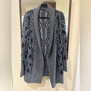 Kaisely Black and Gray Patterned Cardigan
